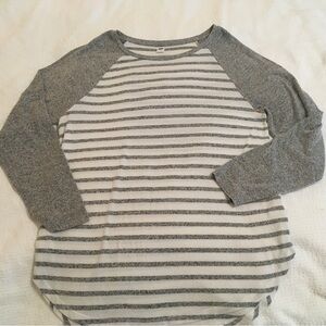 Old Navy Heather Gray‎ and White Striped Top